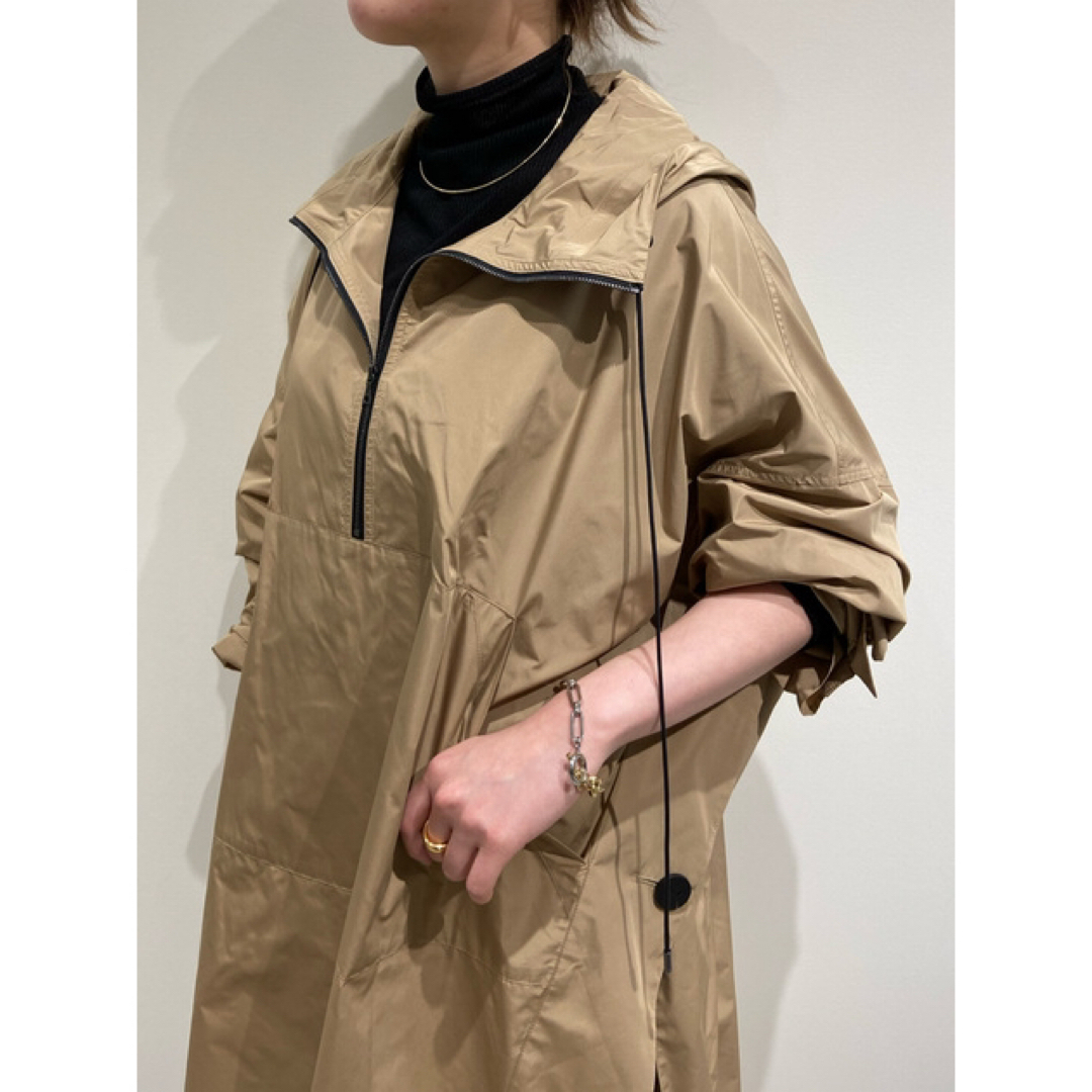 ADORE - 新品タグ付き LE PHIL テックライトブラウスの通販 by ADORE - 新品タグ付き LE PHIL テックライトブラウスの通販 by