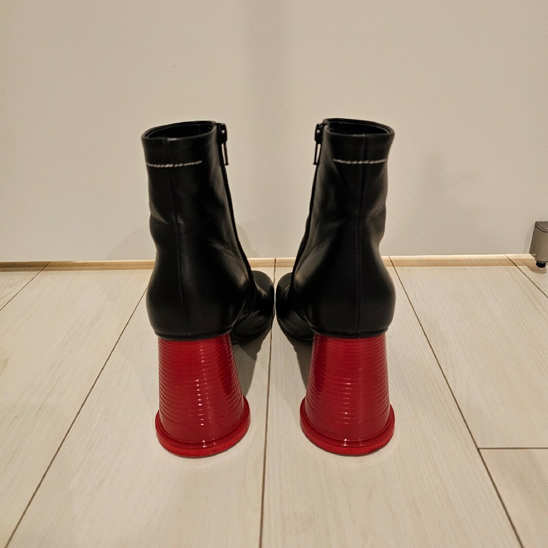 MM6 - MM6 Maison Margiela アンクルブーツウィズカップヒールの MM6 - MM6 Maison Margiela アンクルブーツウィズカップヒールの
