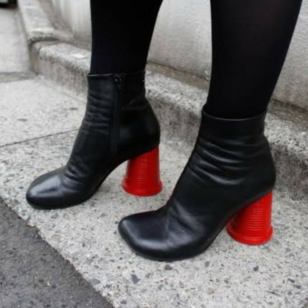 MM6 - MM6 Maison Margiela アンクルブーツウィズカップヒールの MM6 - MM6 Maison Margiela アンクルブーツウィズカップヒールの