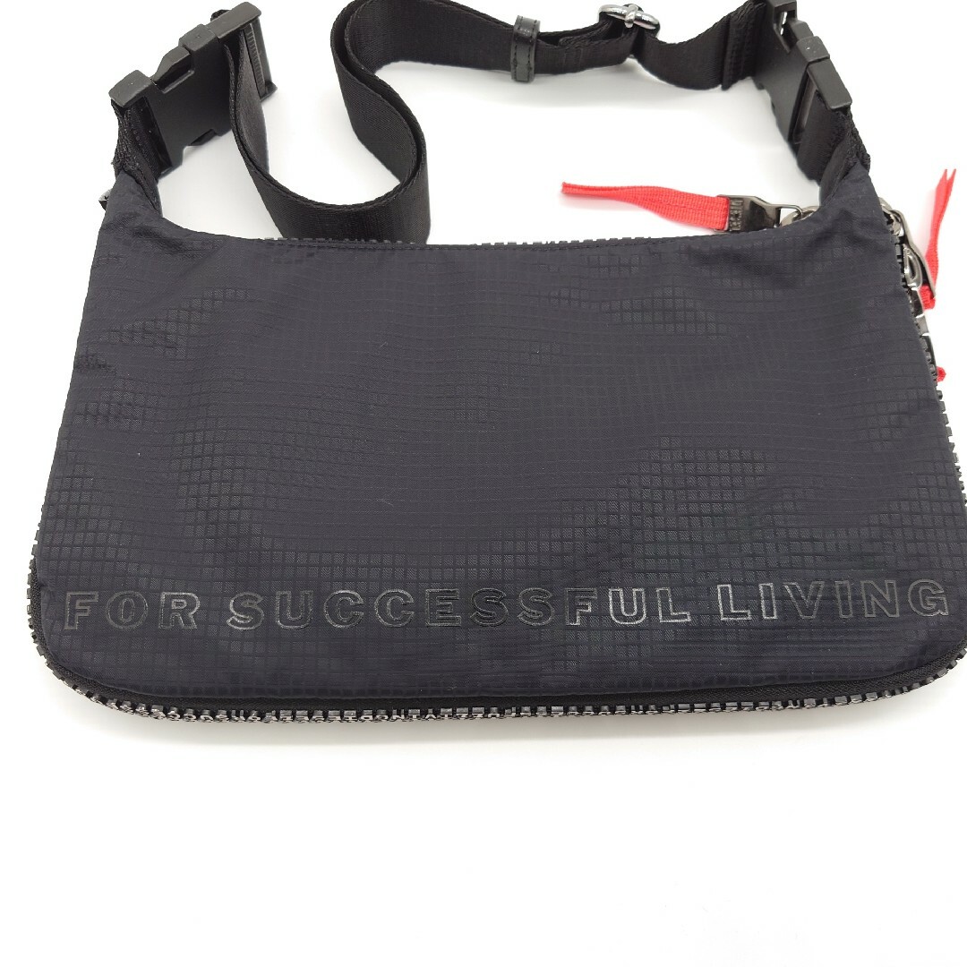 DIESEL - DIESEL ディーゼル ショルダー バッグ ZIP-D 美品 希少 DIESEL - DIESEL ディーゼル ショルダー バッグ ZIP-D 美品 希少
