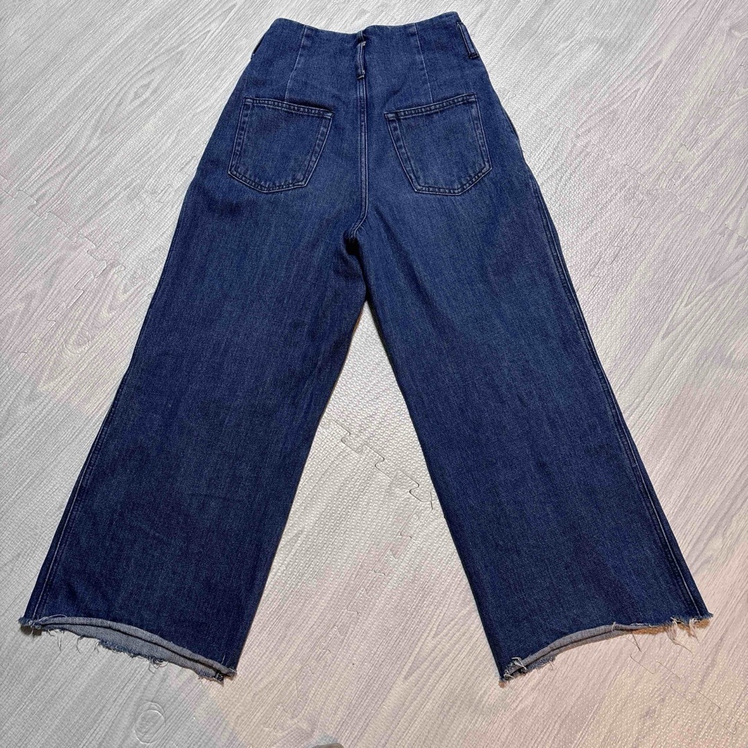 ZARA - ZARA ワイド タック デニムの通販 by emi|ザラならラクマ ZARA - ZARA ワイド タック デニムの通販 by emi|ザラならラクマ