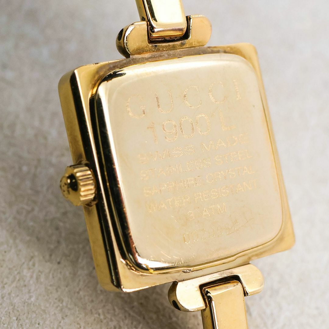 GUCCI - 稼働 GUCCI 腕時計 1900L ゴールド スクエア バングル GUCCI - 稼働 GUCCI 腕時計 1900L ゴールド スクエア バングル