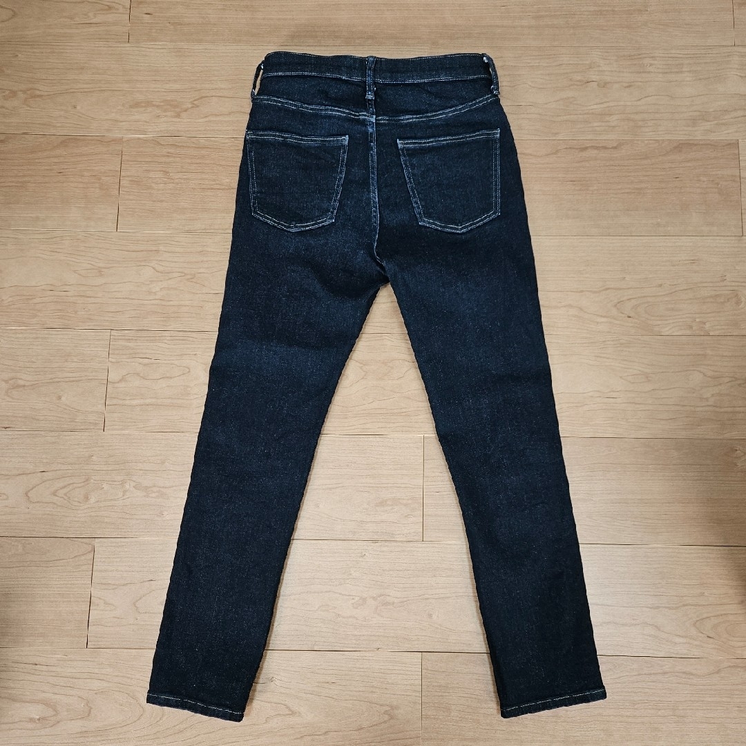 UNIQLO(ユニクロ)のユニクロ　デーパードデニム　ダークブルー　26インチ レディースのパンツ(デニム/ジーンズ)の商品写真