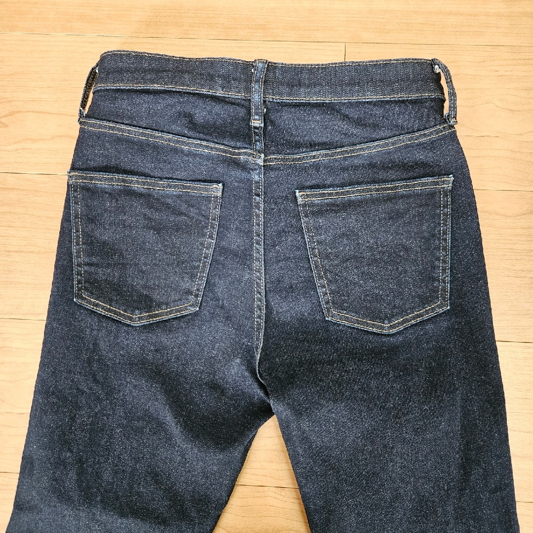 UNIQLO(ユニクロ)のユニクロ　デーパードデニム　ダークブルー　26インチ レディースのパンツ(デニム/ジーンズ)の商品写真