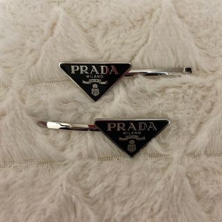 PRADA(ヘアアクセサリー ・ ブラック/黒色系)のフリマアイテム一覧 PRADA(ヘアアクセサリー ・ ブラック/黒色系)のフリマアイテム一覧