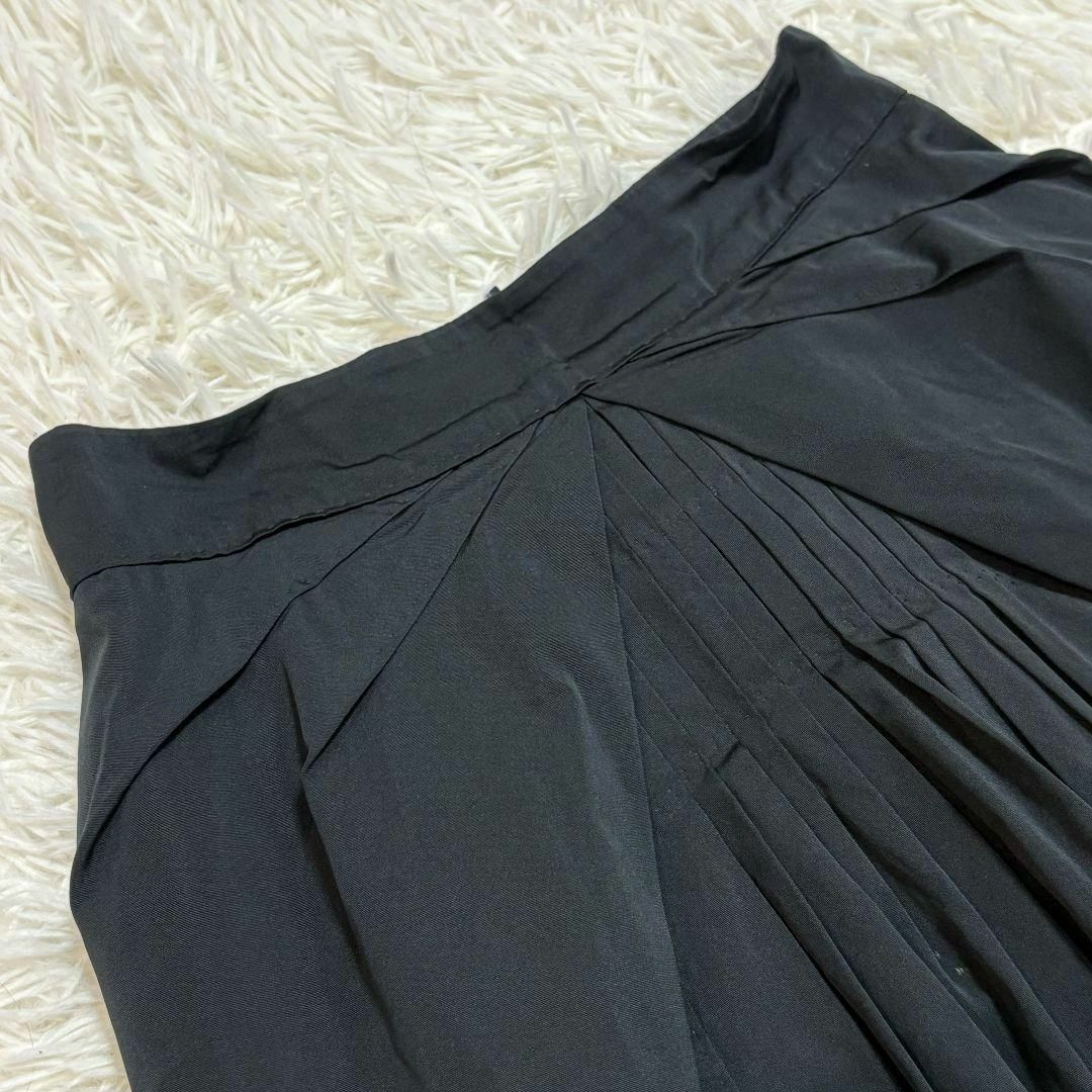 LOUIS VUITTON - ✨️美品✨️ ルイヴィトン 膝丈スカート 裏地 LOUIS VUITTON - ✨️美品✨️ ルイヴィトン 膝丈スカート 裏地
