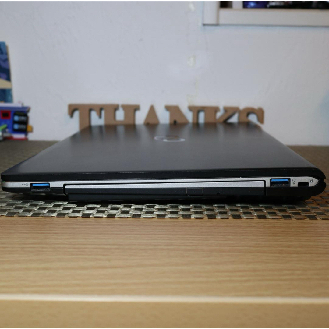 富士通 - Win11公式対応8世代i7/メ12G/SSD/DVD/WQHD/無線/カメラ 富士通 - Win11公式対応8世代i7/メ12G/SSD/DVD/WQHD/無線/カメラ