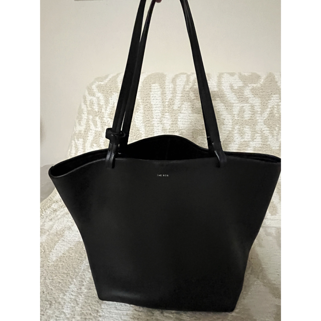 THE ROW - ◇美品◇ The Row ザロウPark Three tote medium 黒の THE ROW - ◇美品◇ The Row ザロウPark Three tote medium 黒の