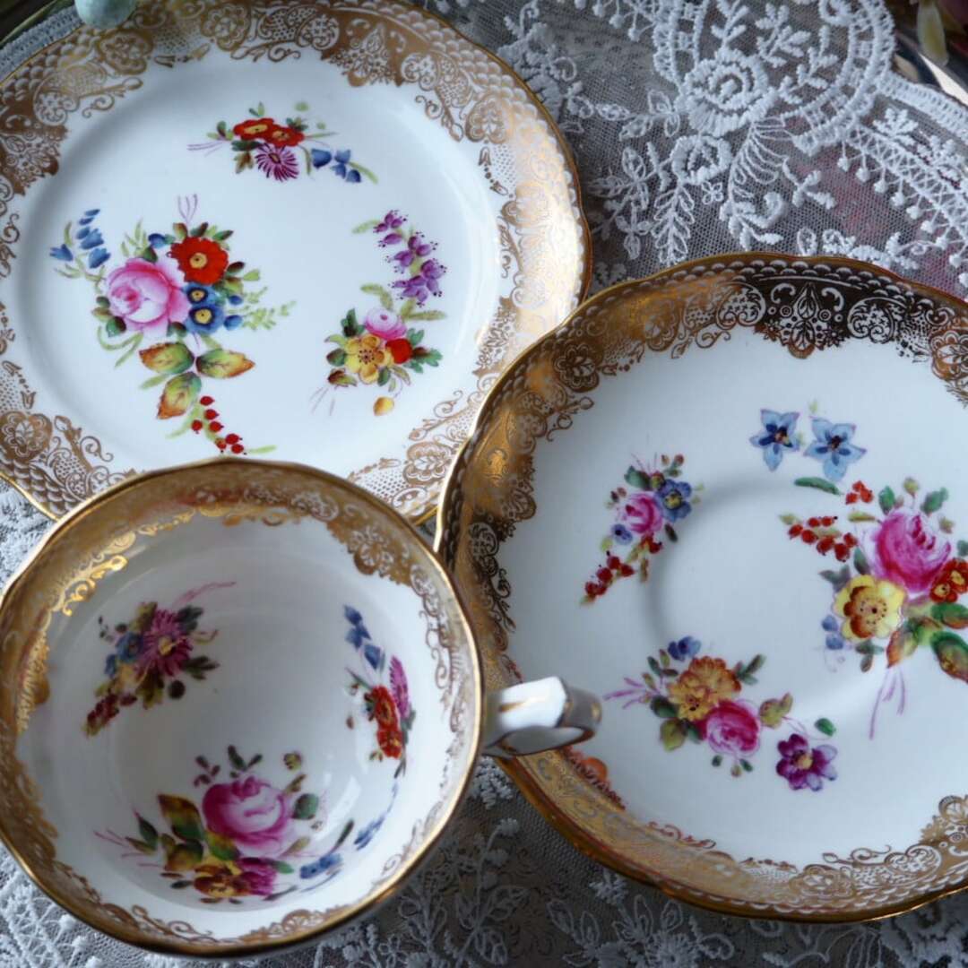 Aynsley China - ハマースレイ ドレスデンスプレイ トリオA Aynsley China - ハマースレイ ドレスデンスプレイ トリオA