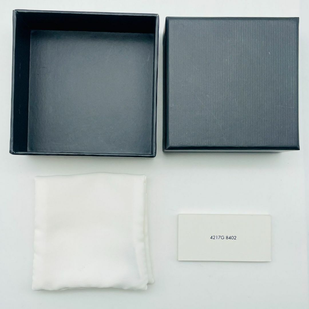 GUCCI - 美品 グッチ 空箱 袋 セット ホワイトブラック GUCCI - 美品 グッチ 空箱 袋 セット ホワイトブラック