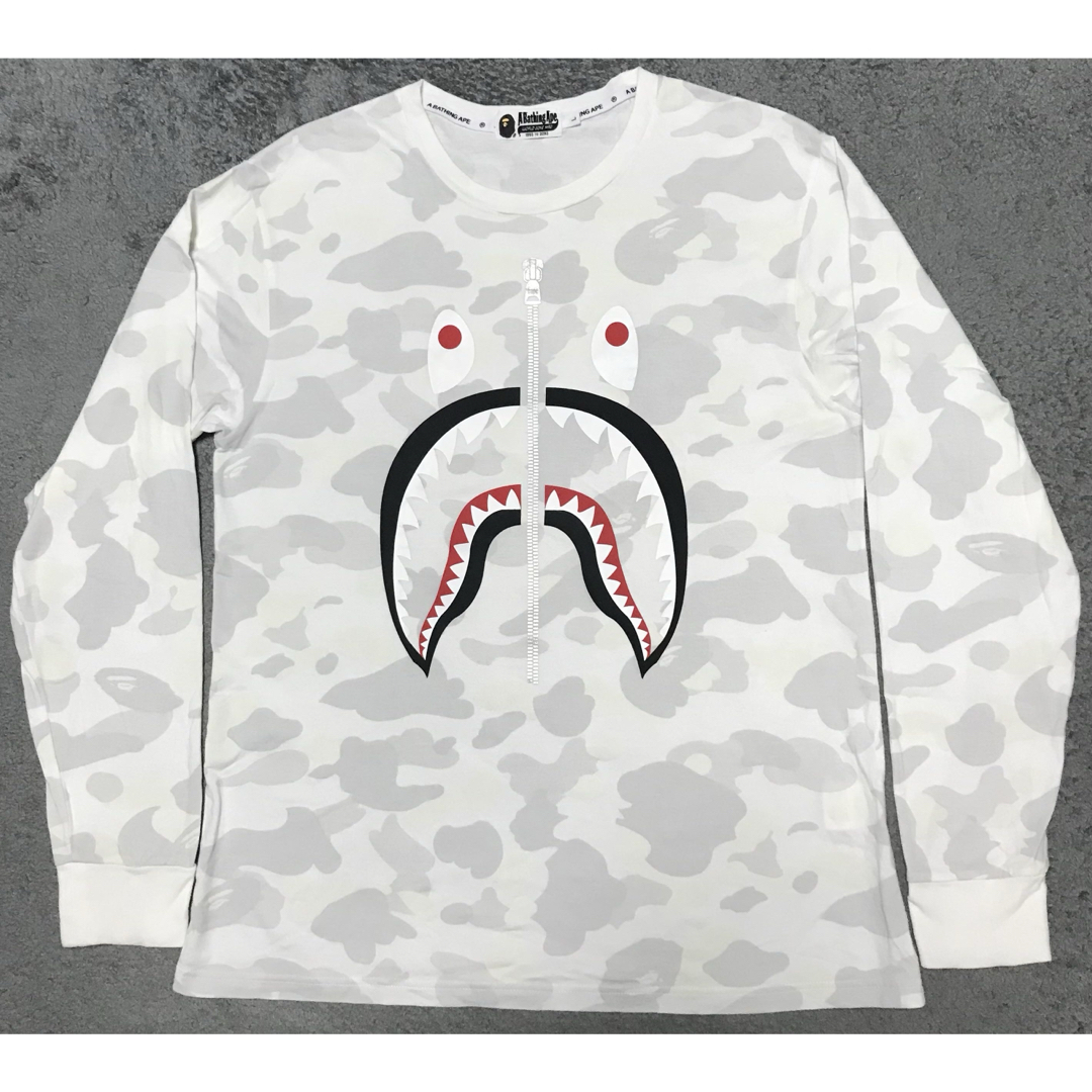 A BATHING APE - アベイシングエイプ シャーク ロングtシャツの A BATHING APE - アベイシングエイプ シャーク ロングtシャツの