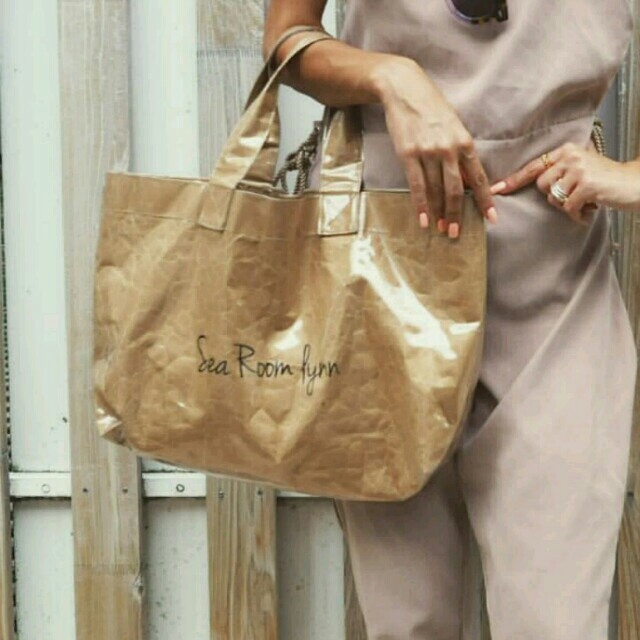 SeaRoomlynn(シールームリン)のsearoomlynn ペーパートートバッグ レディースのバッグ(トートバッグ)の商品写真