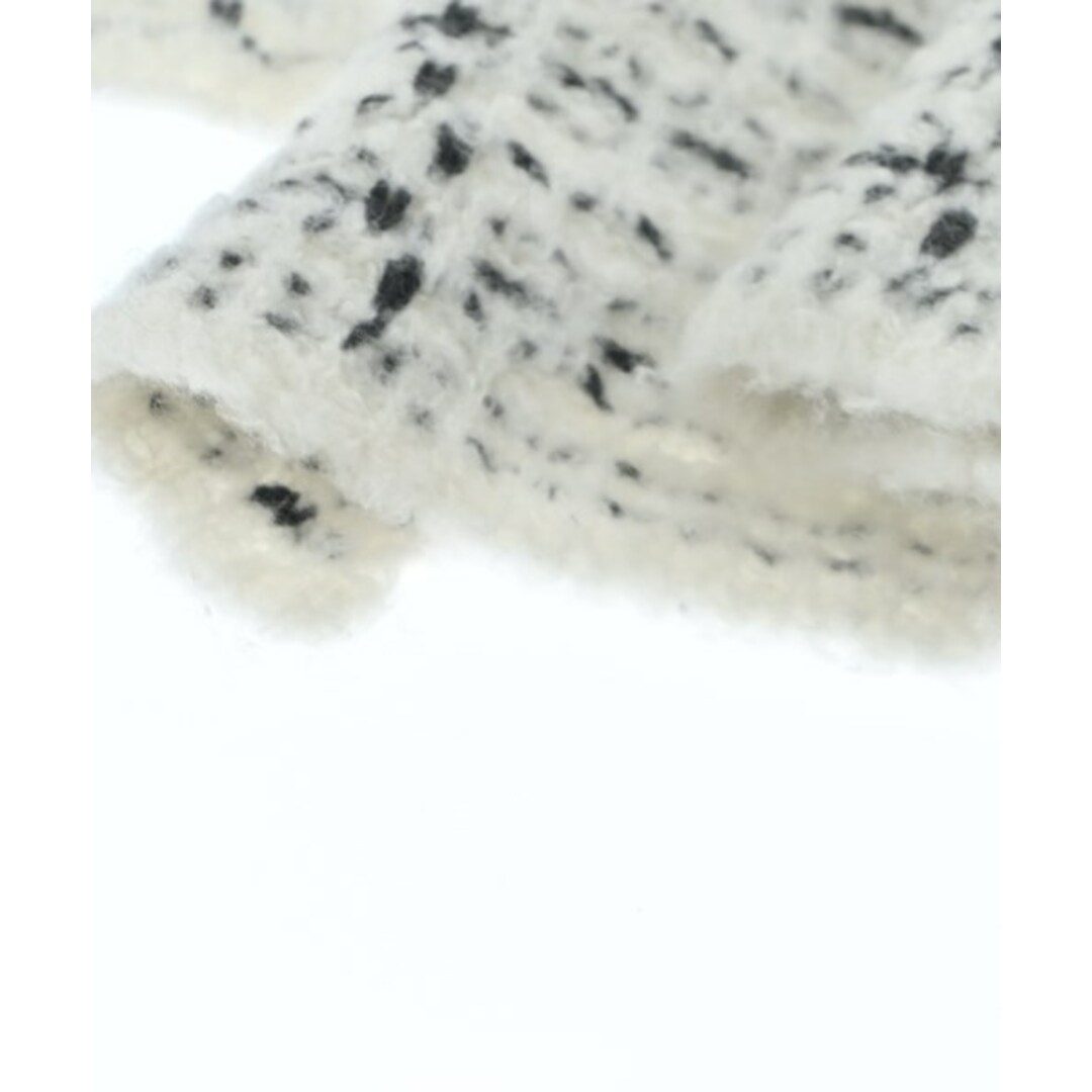 CHANEL - CHANEL シャネル マフラー - 白x黒 【古着】【中古】の CHANEL - CHANEL シャネル マフラー - 白x黒 【古着】【中古】の