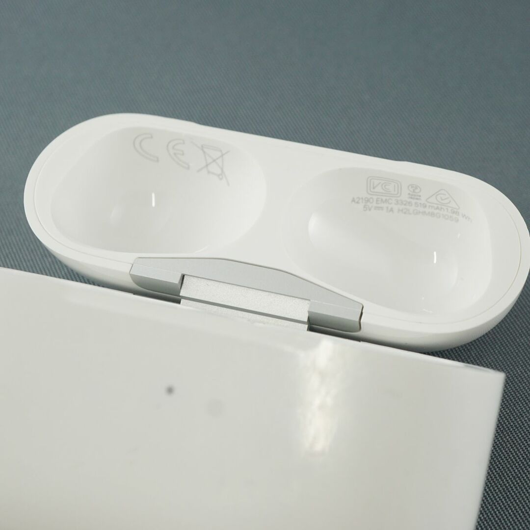 Apple - 【在庫処分特価!!】Apple AirPods Pro 充電ケースのみ Apple - 【在庫処分特価!!】Apple AirPods Pro 充電ケースのみ