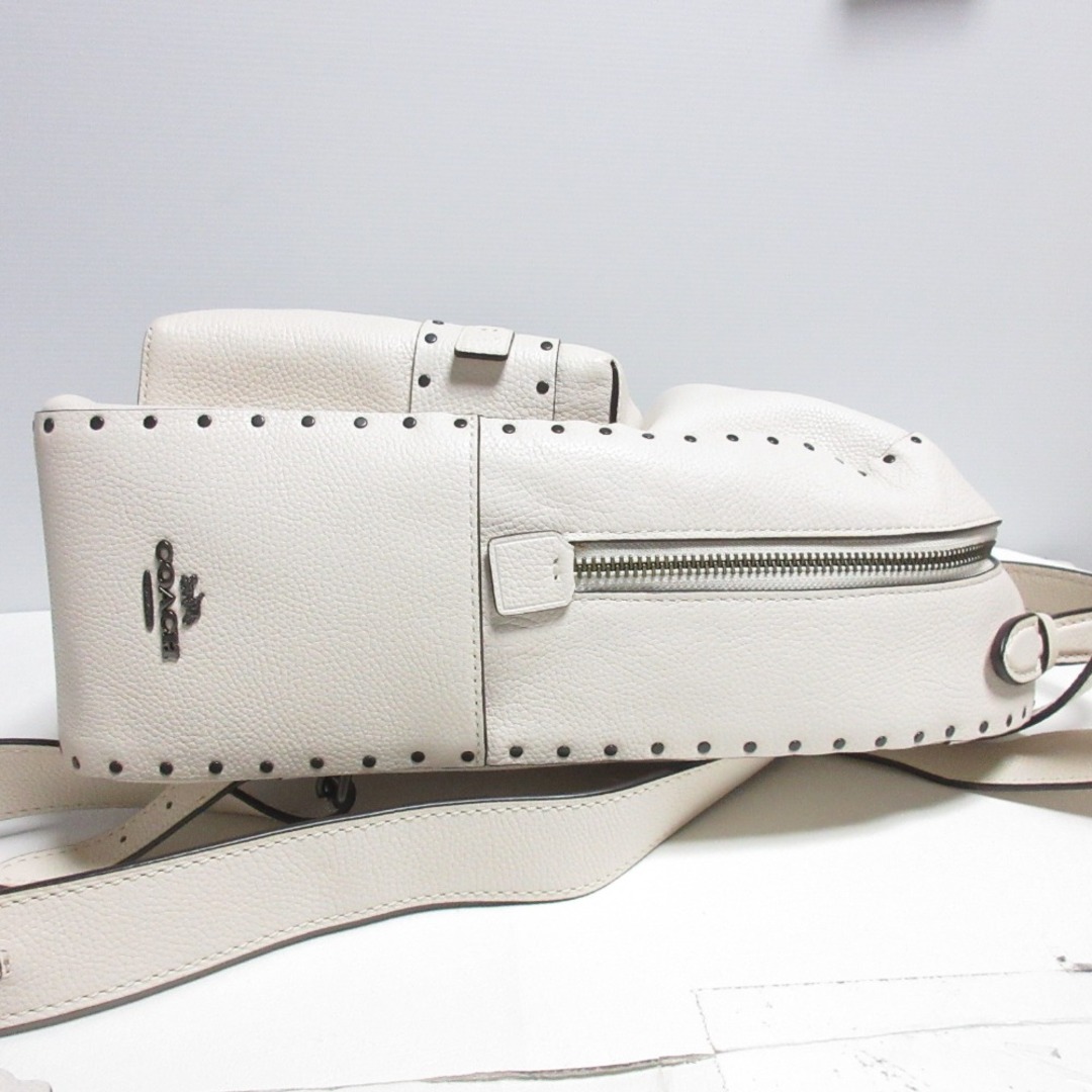 COACH - 美品 COACH コーチ スタッズ レザー リュックサック COACH - 美品 COACH コーチ スタッズ レザー リュックサック