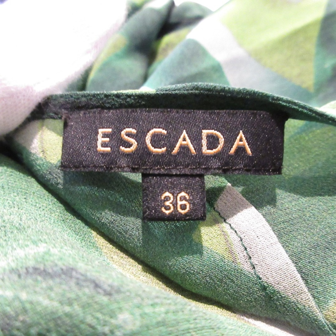 ESCADA - 美品 ESCADA エスカーダ リーフ柄 シルク100% Vネック ESCADA - 美品 ESCADA エスカーダ リーフ柄 シルク100% Vネック
