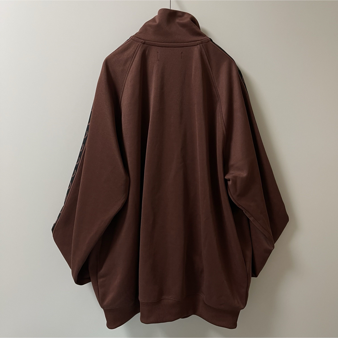 FRED PERRY - 新品同様XL】フレッドペリー刺繍トラック FRED PERRY - 新品同様XL】フレッドペリー刺繍トラック