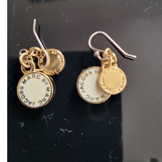 MARC BY MARC JACOBS(フラワー ・ ピアス)のフリマアイテム一覧 MARC BY MARC JACOBS(フラワー ・ ピアス)のフリマアイテム一覧