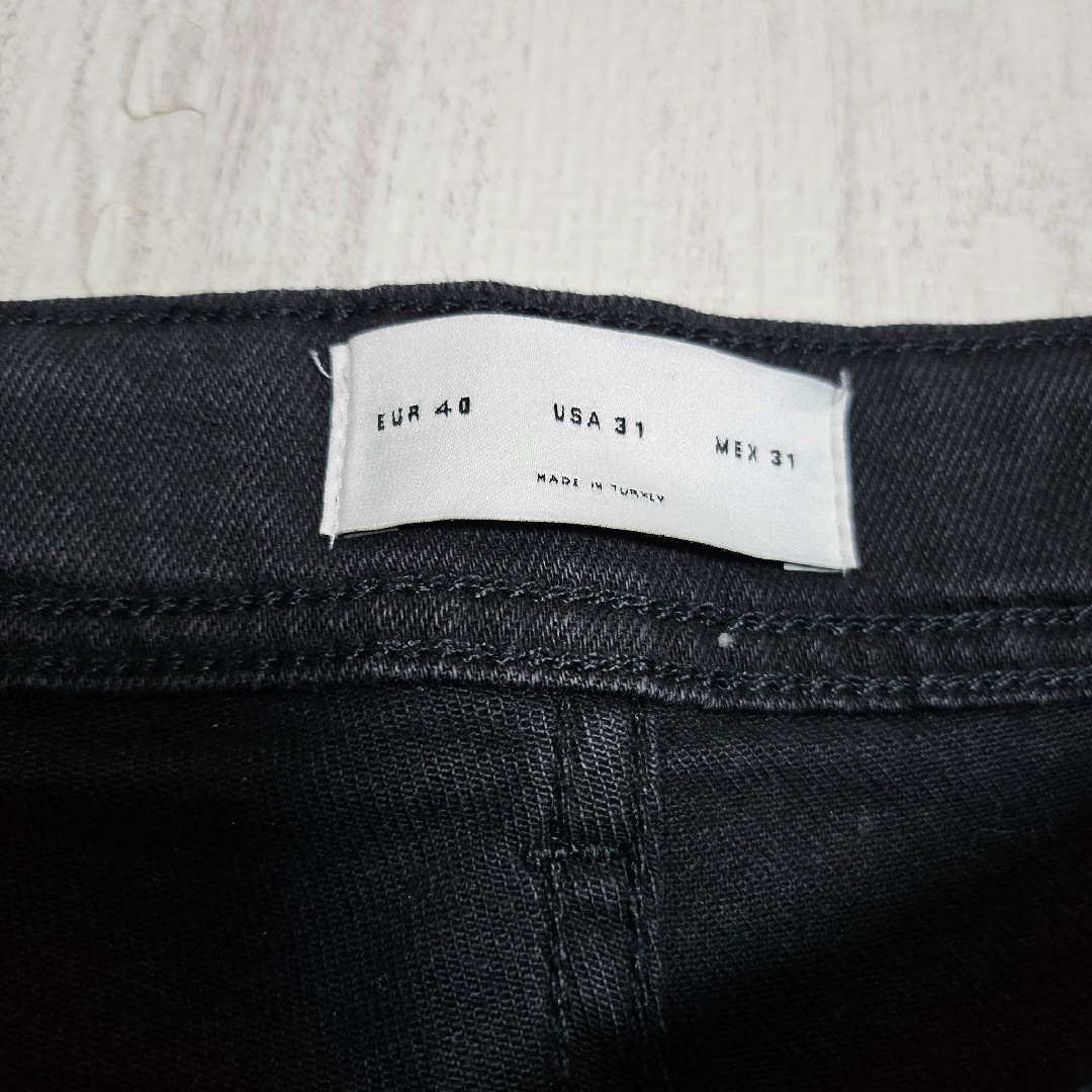 ZARA - ZARA ブラック スキニーデニム 40/31の通販 by セカンド ZARA - ZARA ブラック スキニーデニム 40/31の通販 by セカンド