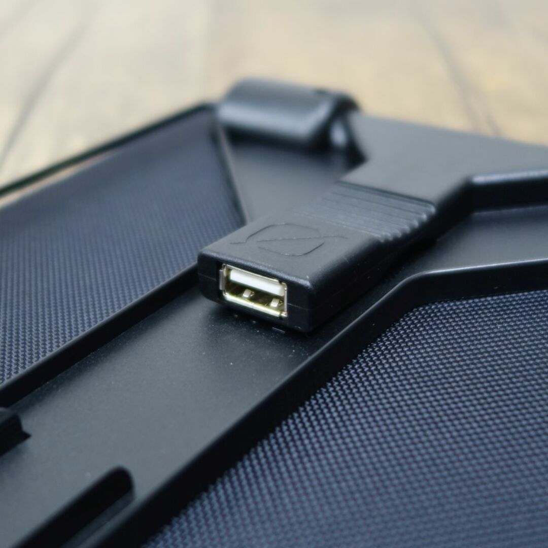 極美品 ゴールゼロ Goal Zero ソーラーパネル NOMAD 10 11900 極美品 ゴールゼロ Goal Zero ソーラーパネル NOMAD 10 11900
