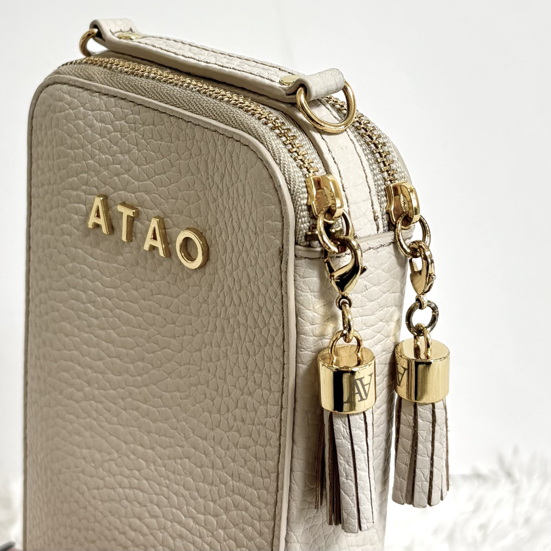 ATAO - 【美品】 アタオ アミュレット ケリー スマホショルダー ATAO - 【美品】 アタオ アミュレット ケリー スマホショルダー