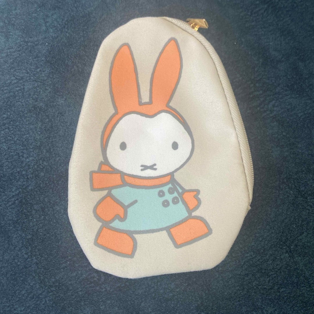 miffy(ミッフィー)のミッフィ ポーチ レディースのファッション小物(ポーチ)の商品写真