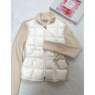 MONCLER(ホワイト/白色系)のフリマアイテム一覧 MONCLER(ホワイト/白色系)のフリマアイテム一覧