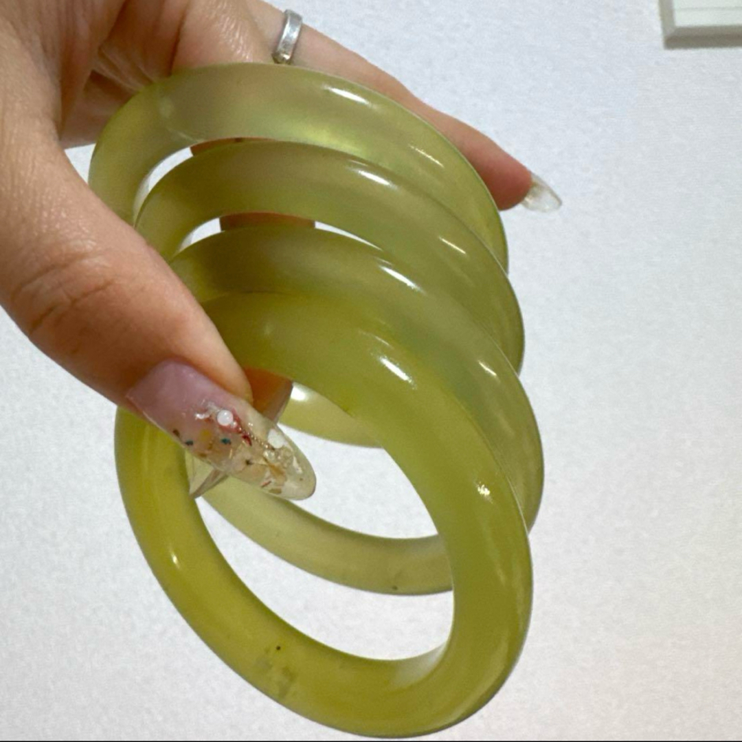 赤字処分❗️シュウ玉 玉 ひすい 翠緑 透明感 高品質 バングルの 赤字処分❗️シュウ玉 玉 ひすい 翠緑 透明感 高品質 バングルの