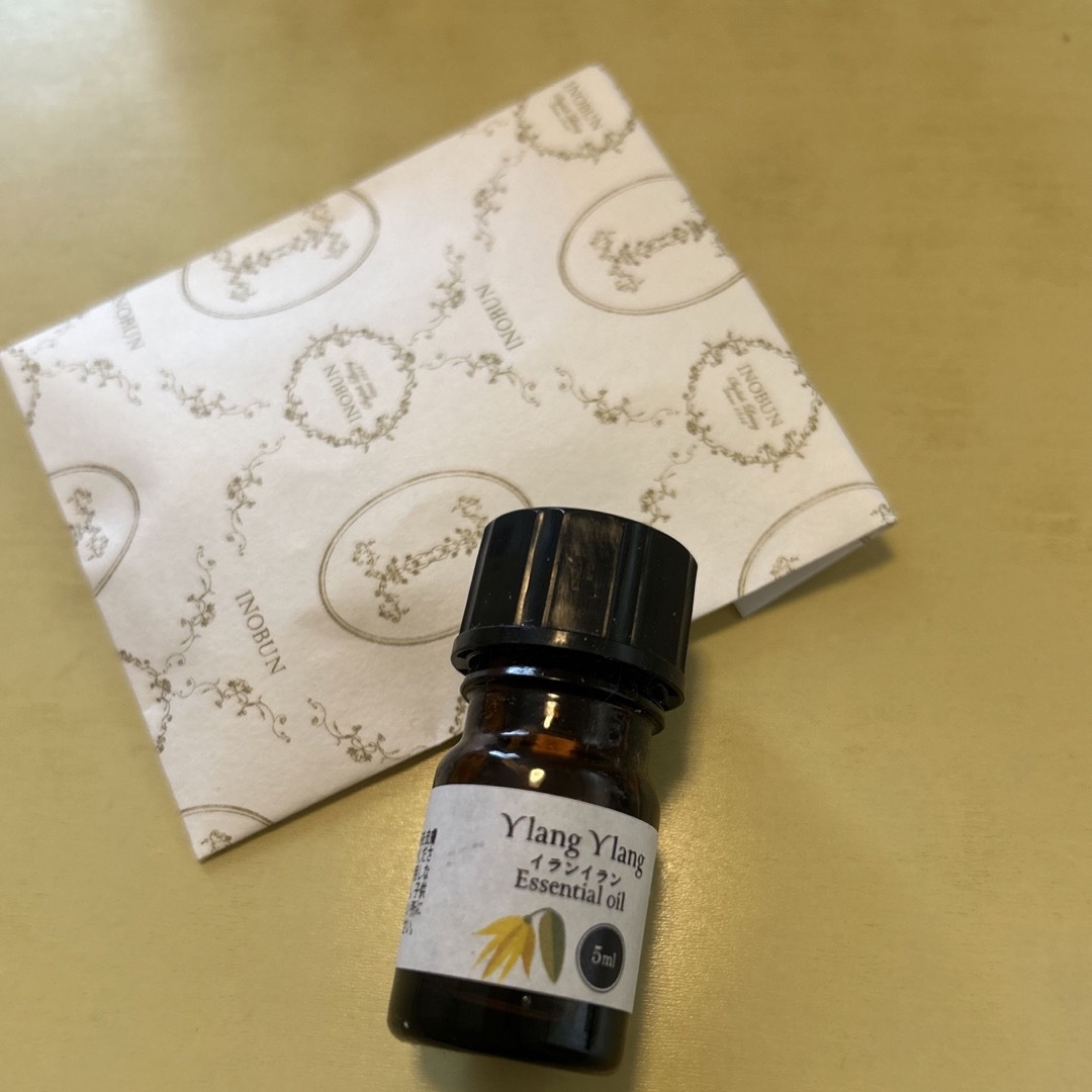 イランイラン精油 5ml コスメ/美容のリラクゼーション(エッセンシャルオイル(精油))の商品写真