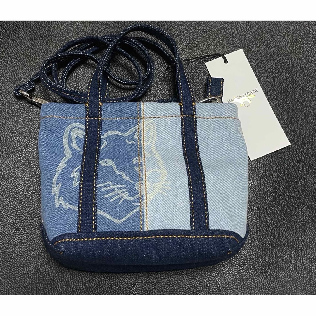 MAISON KITSUNE' - MAISON KITSUNE ショルダーバッグの通販 by MAISON KITSUNE' - MAISON KITSUNE ショルダーバッグの通販 by