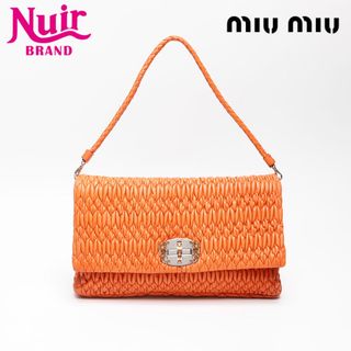 MIU MIU(ショルダーバッグ ・ オレンジ/橙色系)のフリマ MIU MIU(ショルダーバッグ ・ オレンジ/橙色系)のフリマ