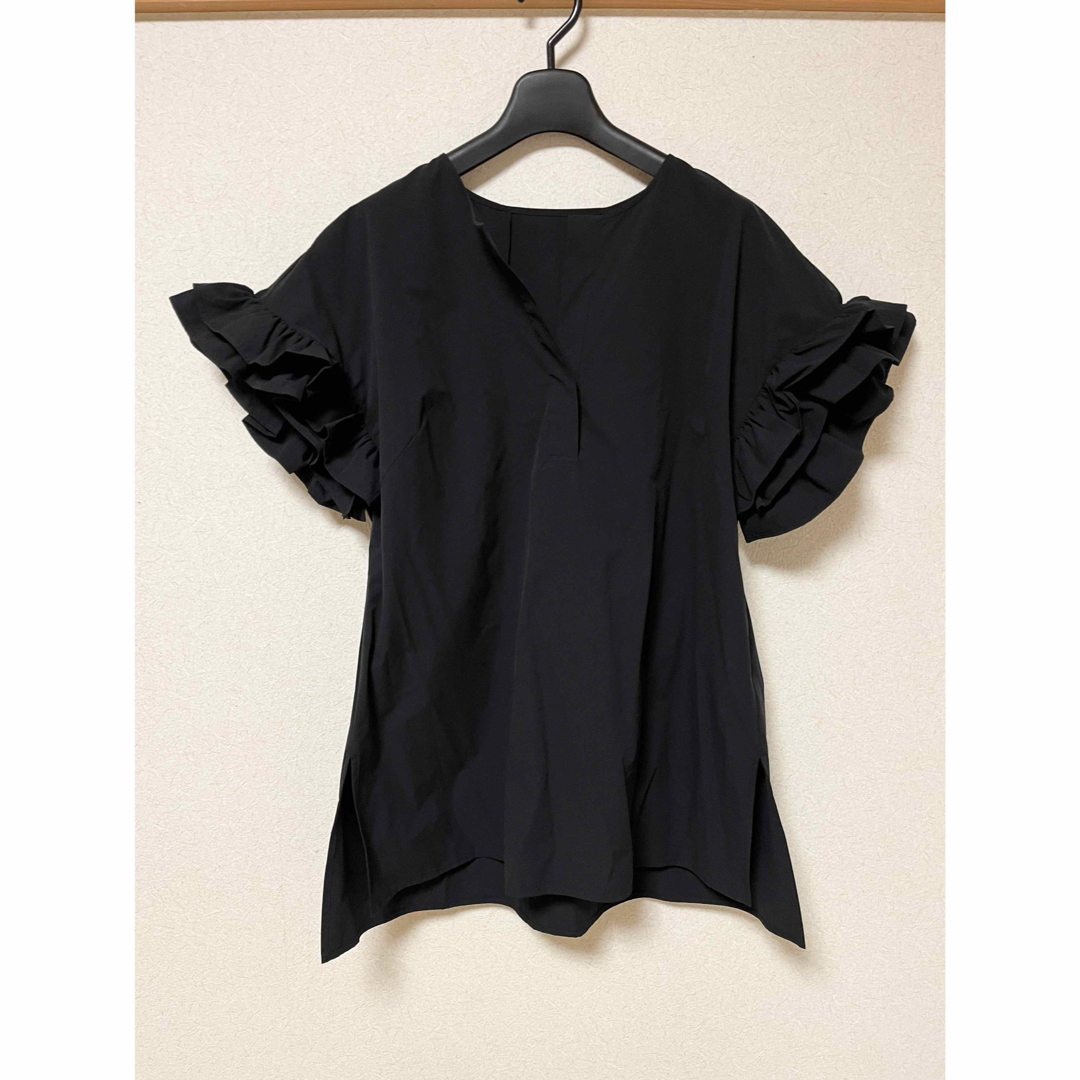 美品 CADUNE カデュネ 川上桃子 コラボ 袖フリルブラウス 半袖 美品 CADUNE カデュネ 川上桃子 コラボ 袖フリルブラウス 半袖