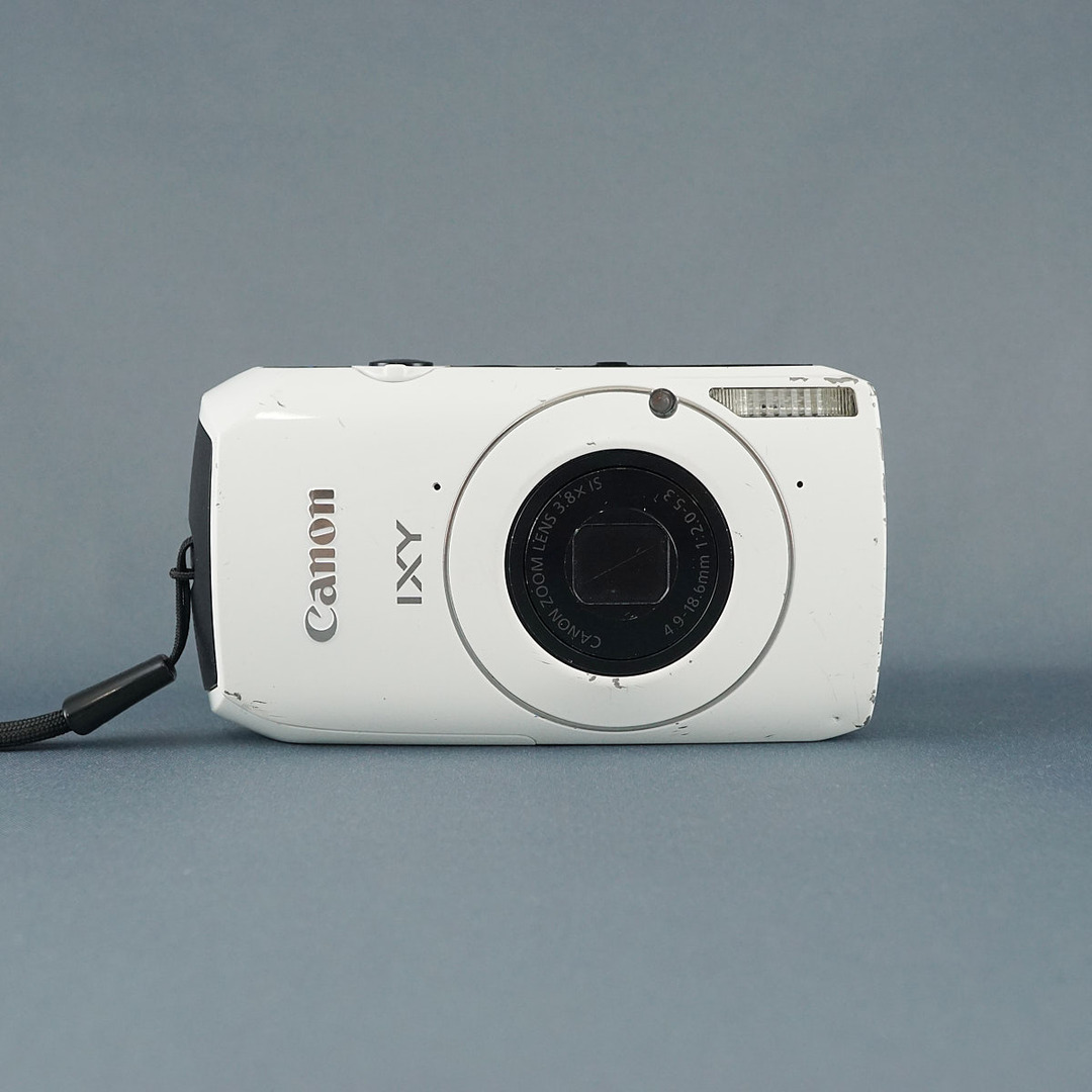 Canon - Canon IXY 30S デジタルカメラ USED品 本体+バッテリー Canon - Canon IXY 30S デジタルカメラ USED品 本体+バッテリー