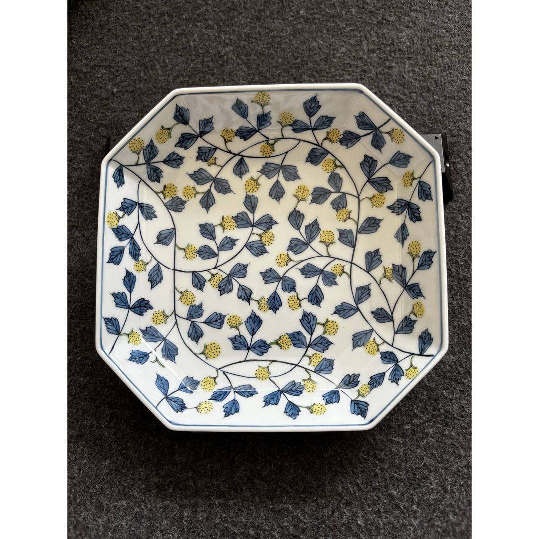 源右衛門窯 - 有田 源右衛門窯 手描き 染錦莓絵 黄 方皿 の通販 源右衛門窯 - 有田 源右衛門窯 手描き 染錦莓絵 黄 方皿 の通販