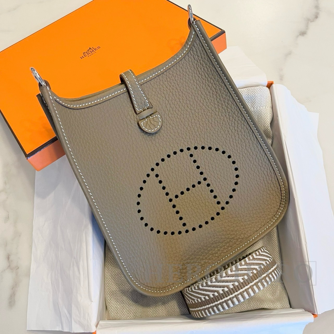 HERMES - 新品 エルメス エヴリンミニ 16 TPM エトゥープ HERMES - 新品 エルメス エヴリンミニ 16 TPM エトゥープ