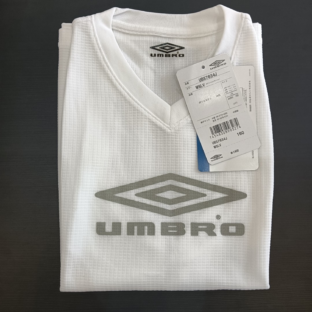 UMBRO(アンブロ)のUMBROサッカーユニフォーム E-30 スポーツ/アウトドアのサッカー/フットサル(ウェア)の商品写真