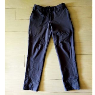 ALOUND TWOTUCK TAPERED NYLON PANTS パンツの通販 by なるさん ALOUND TWOTUCK TAPERED NYLON PANTS パンツの通販 by なるさん