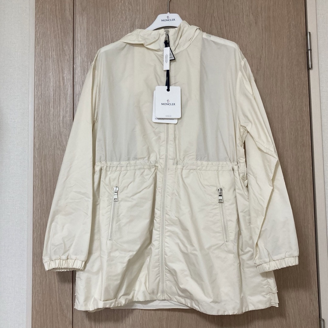 MONCLER - 新品未使用 モンクレール WETE オフホワイト 14A MONCLER - 新品未使用 モンクレール WETE オフホワイト 14A