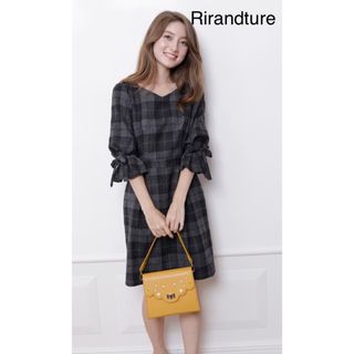 Rirandture - リランドチュール 23SS 5分袖裾フレアリブニット Rirandture - リランドチュール 23SS 5分袖裾フレアリブニット
