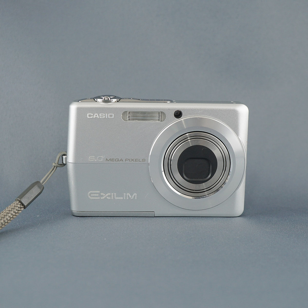 CASIO - CASIO EXILIM EX-Z600 デジタルカメラ USED美品 本体+ CASIO - CASIO EXILIM EX-Z600 デジタルカメラ USED美品 本体+
