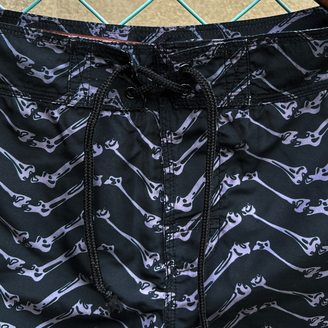 STUSSY - ライフズアビーチ LIFE'S A BEACH ボーンズ 骨柄 STUSSY - ライフズアビーチ LIFE'S A BEACH ボーンズ 骨柄