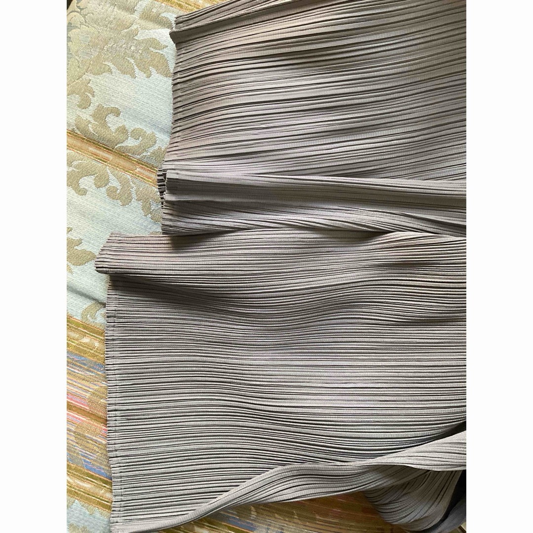 PLEATS PLEASE ISSEY MIYAKE - 美品 グレープリーツプリーズ PLEATS PLEASE ISSEY MIYAKE - 美品 グレープリーツプリーズ