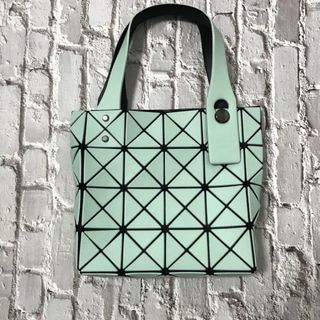 BaoBaoIsseyMiyake(グリーン・カーキ/緑色系)のフリマアイテム一覧 BaoBaoIsseyMiyake(グリーン・カーキ/緑色系)のフリマアイテム一覧