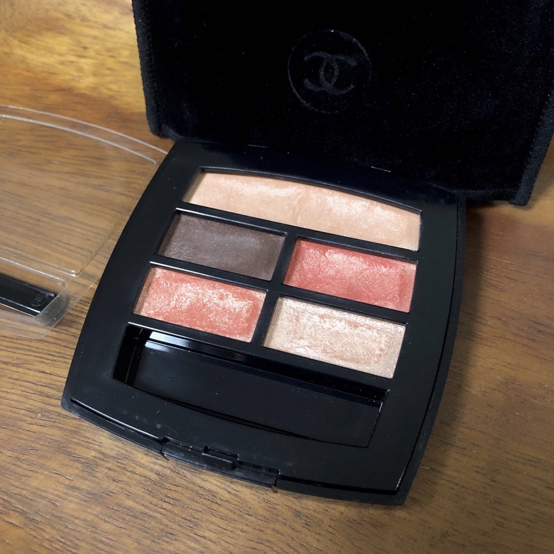 CHANEL - CHANEL アイシャドウ レ ベージュ パレット ルガール CHANEL - CHANEL アイシャドウ レ ベージュ パレット ルガール