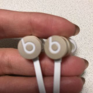 ビーツバイドクタードレ(Beats by Dr Dre)のbeats イヤホン(ゴールド)(ヘッドフォン/イヤフォン)