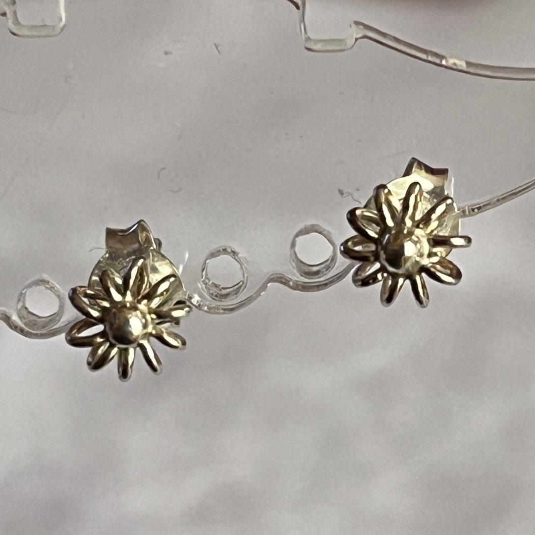 シルバー925 ピアス フラワーお花のデザイン② 刻印あり 両耳用 シルバー925 ピアス フラワーお花のデザイン② 刻印あり 両耳用