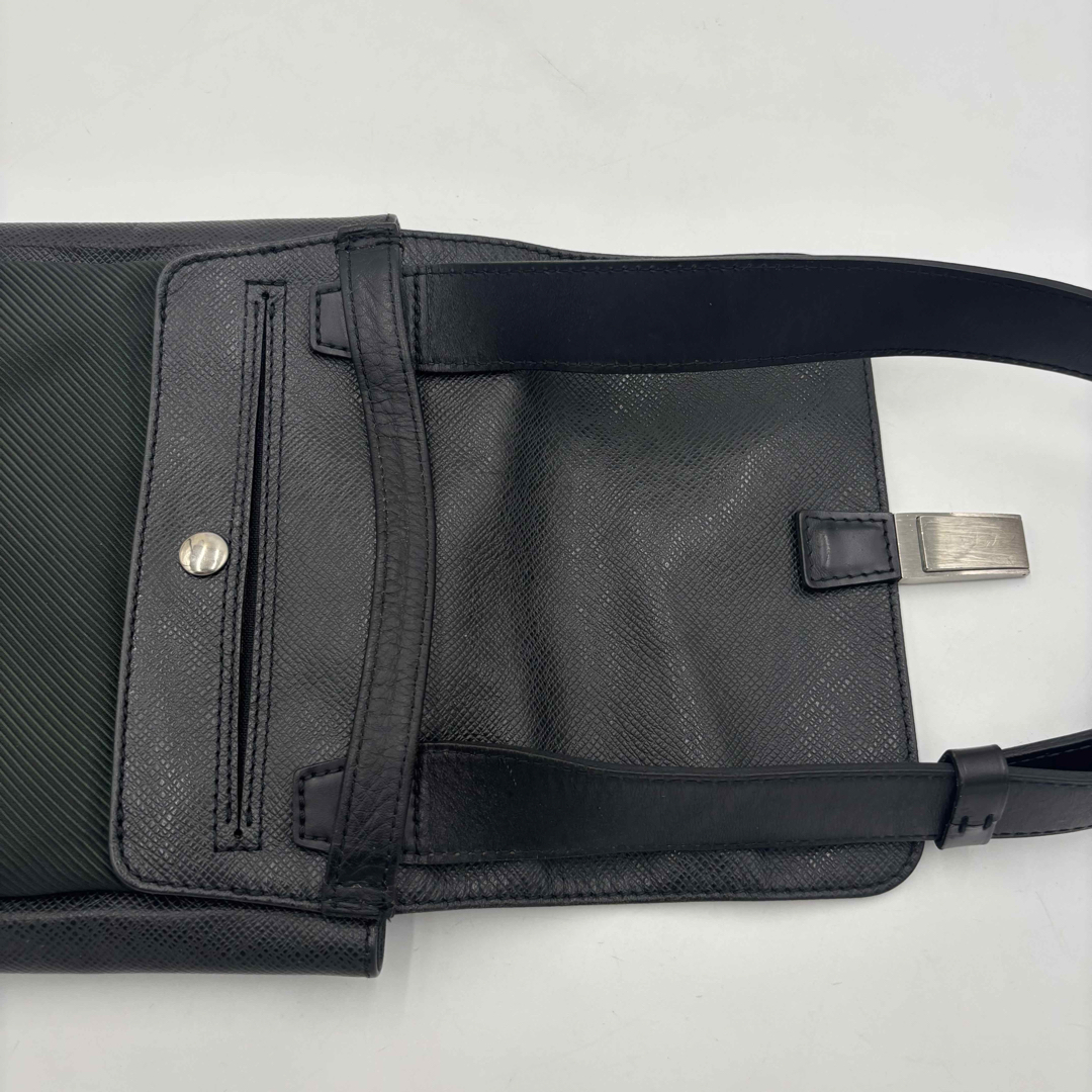 LOUIS VUITTON - ルイヴィトンM30892 タイガ サラトヴPM LOUIS VUITTON - ルイヴィトンM30892 タイガ サラトヴPM