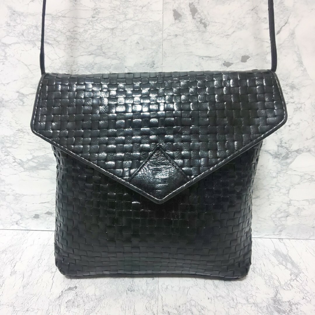 FENDI - 【極希少/美品】FENDI イントレチャート ミニフラップ FENDI - 【極希少/美品】FENDI イントレチャート ミニフラップ