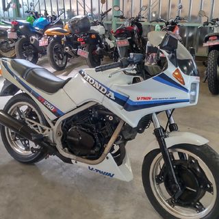 ゼファー400 2型後期 三段シート zr400c 新古未使用の通販 by ゼファー400 2型後期 三段シート zr400c 新古未使用の通販 by