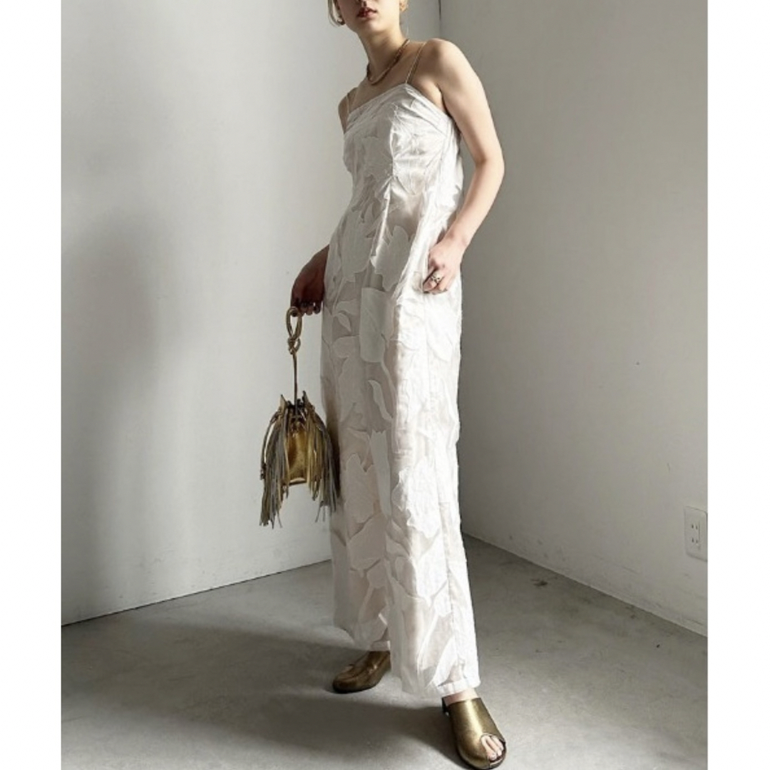 Ameri VINTAGE - 【AMERI】SOFT LACE FLOWER ROMPERS【未着用 Ameri VINTAGE - 【AMERI】SOFT LACE FLOWER ROMPERS【未着用